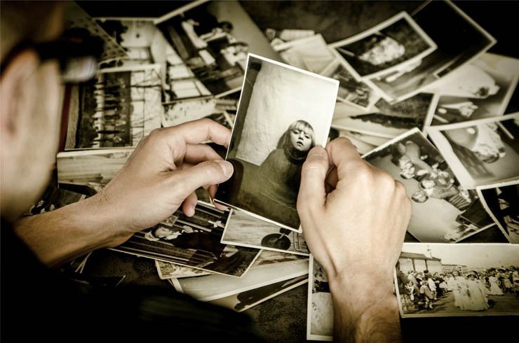 Photo photos man watch watching look black white pictures picture photography photographer