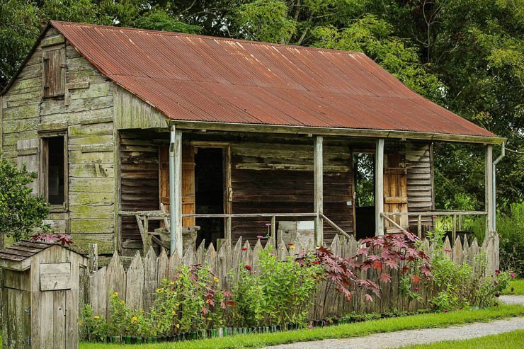 ancient barn village forest farm red ceiling
