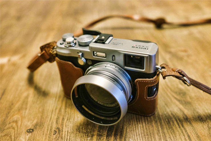 camera cameras photo photography photographer old ancient vintage table picture