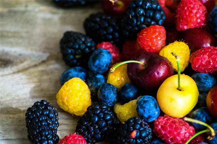 fruit eat fruits basket bowl plate berry berries strawberry blacberry blueberry raspberry cherry