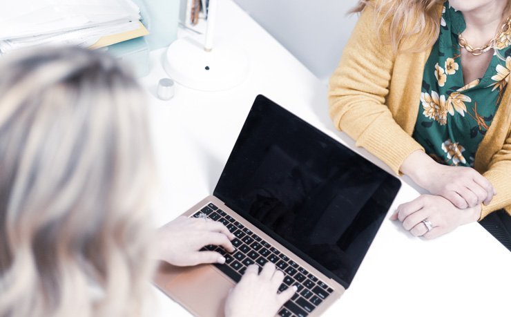 
									business finance formal job work employee working interview woman women meeting desk office