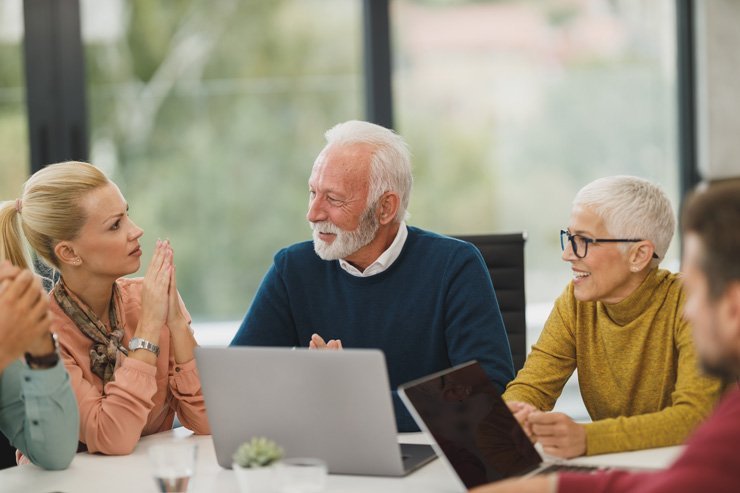 business finance formal job work employee working senio manager boss leader meeting entrepreneur enterprise company office