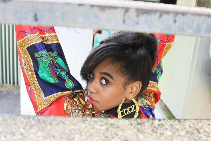 fashion beauty elegant elegance style stylish fashionista fashionable outfit woman women lady female african hairstyle hair colorful blouse earrings