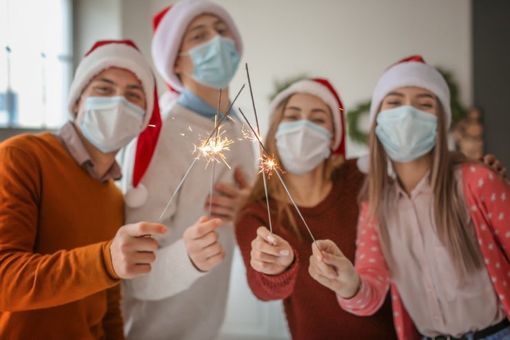 friends christmas claus holiday gift quarantine lockdown santa xmas friend family celebration present celebrate holidays corona decoration