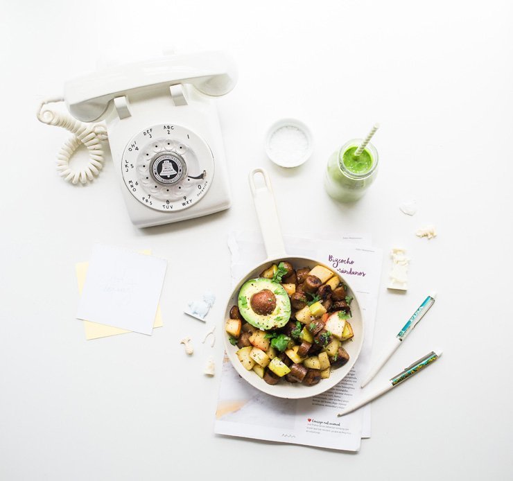 fruit salad fruits food health healthy vitamin vitamins avocado telephone cup glass paper juice pen snack matcha