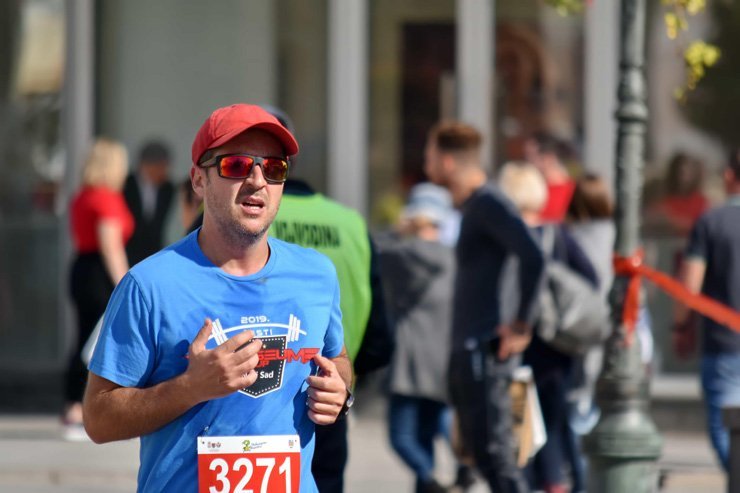 sport sports health running run jogging workout training marathon race racing healthy