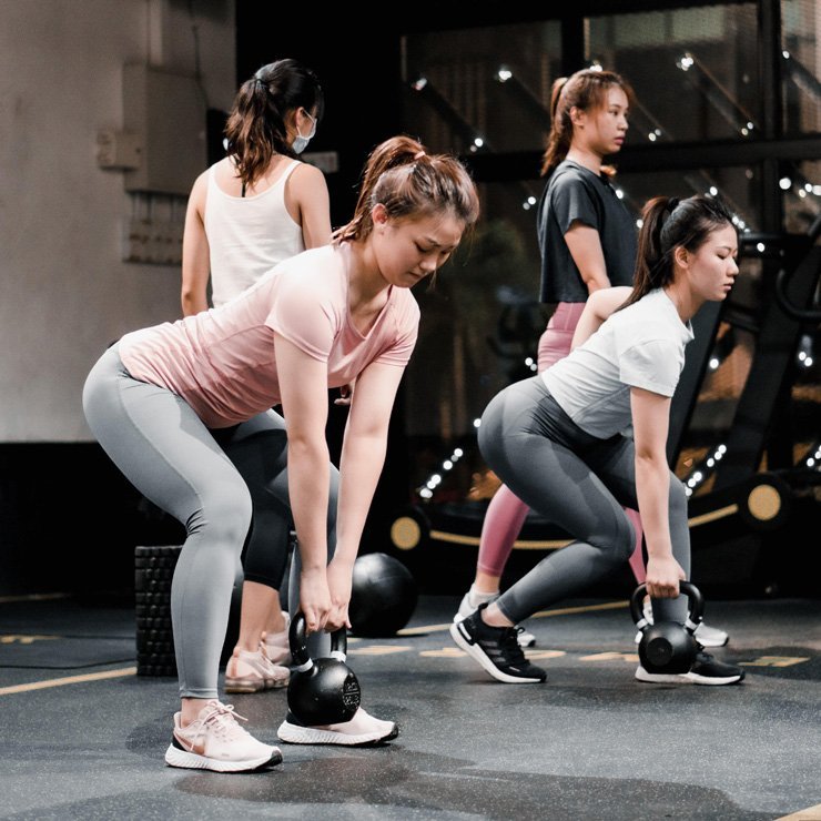 
									weightlifting gym muscles healthy training lifting fitness health workout exercise sport sports weight fit kettlebell dumbbells deadlift woman